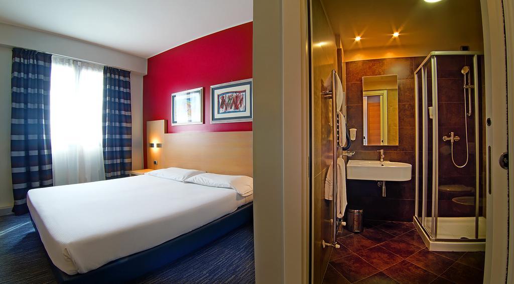 Hotel Sporting Cologno Cologno Monzese Chambre photo